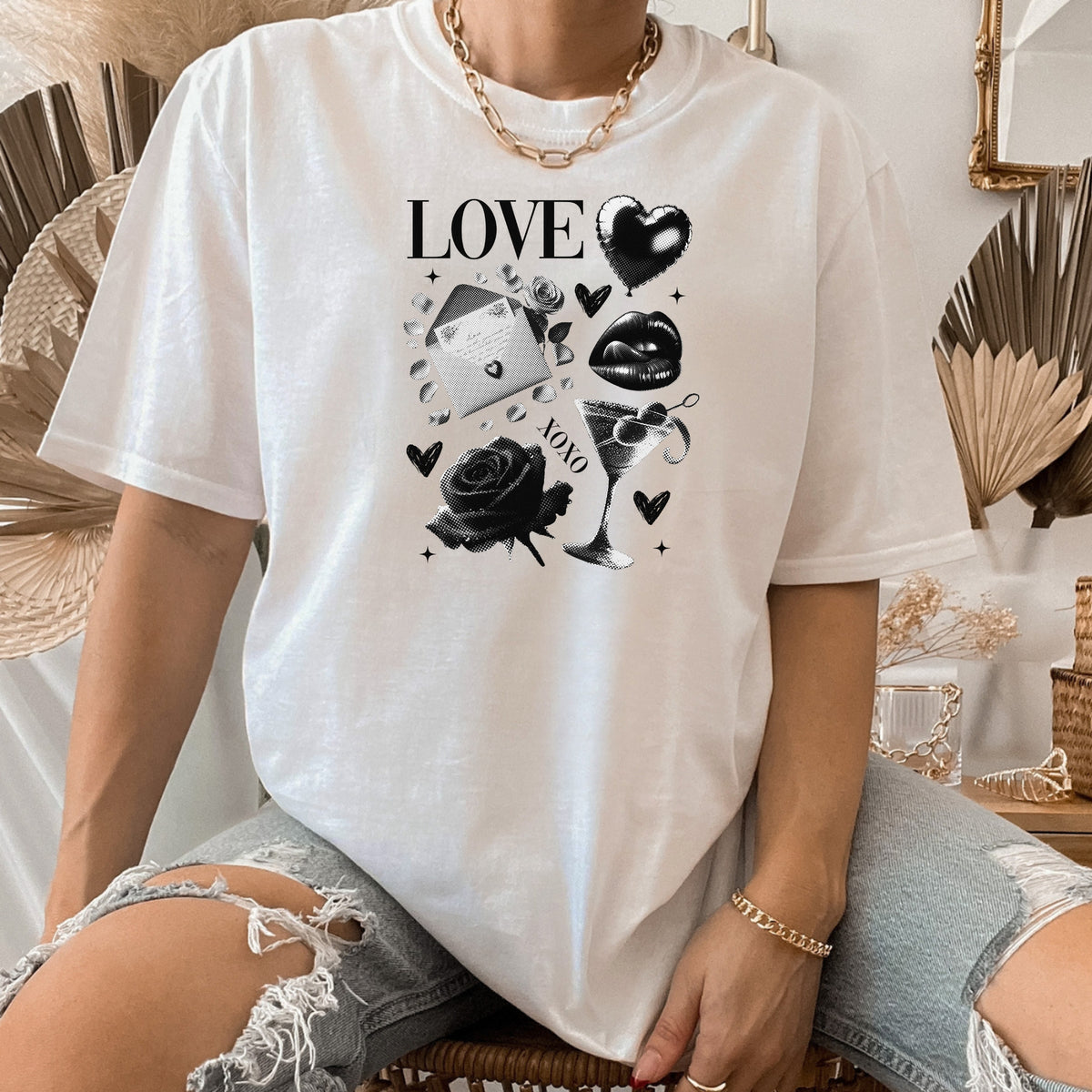 Black Love Xoxo Valentines - Softstyle T-Shirt