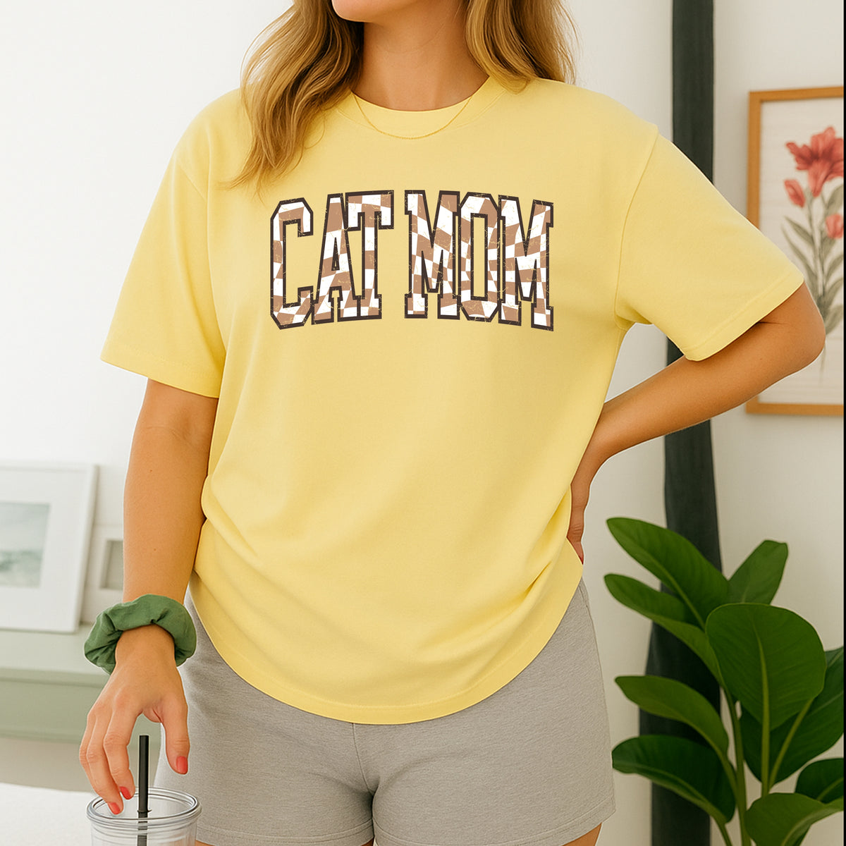 Cat Mom - Comfort Colors T-Shirt 