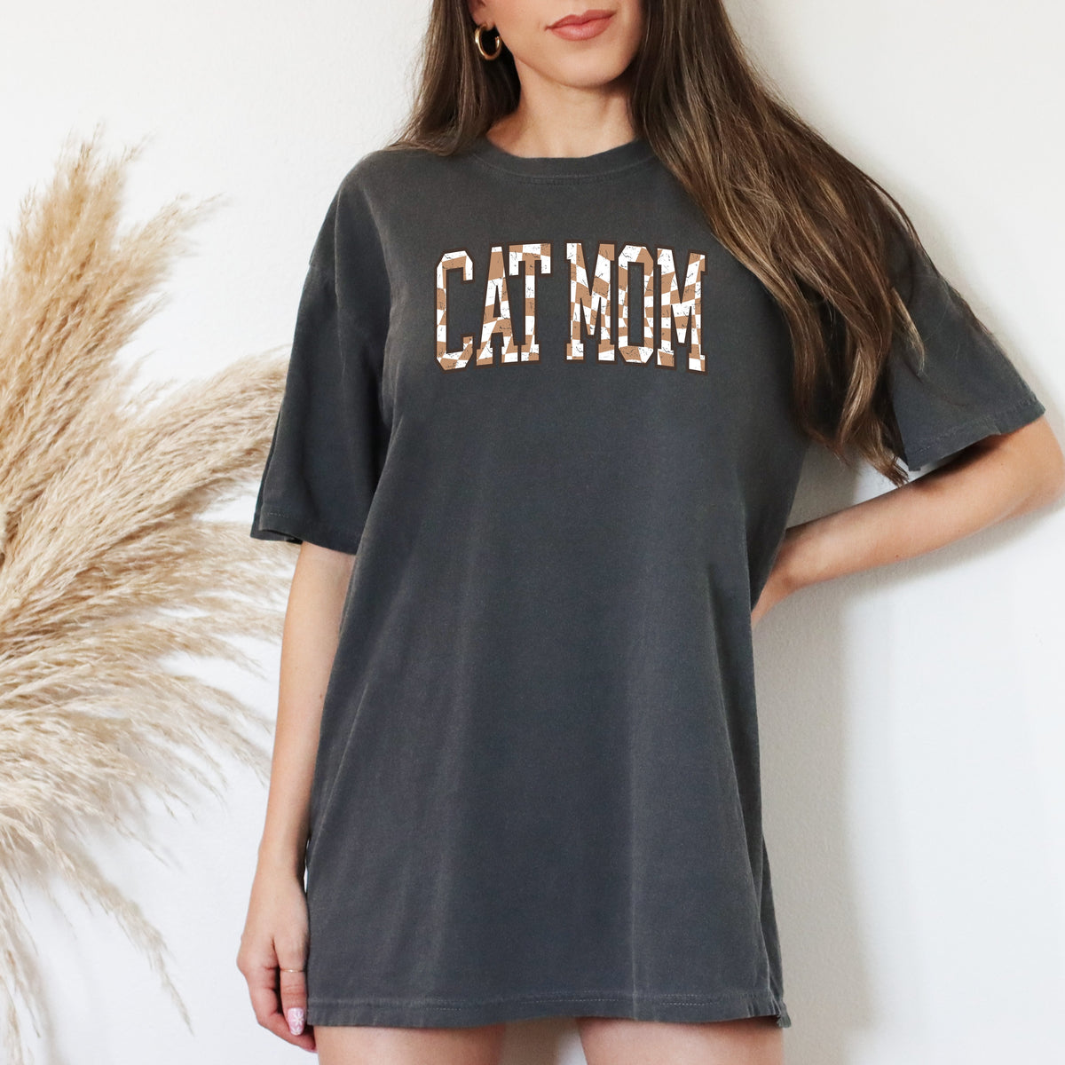Cat Mom - Comfort Colors T-Shirt 