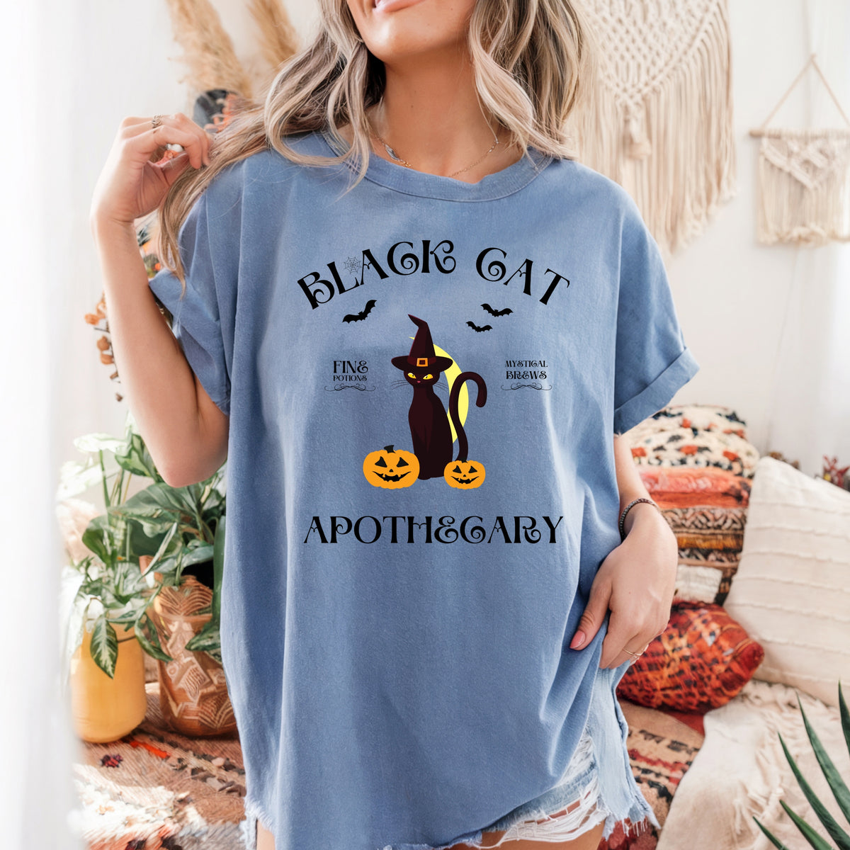 Black Cat Apothecary Halloween - Comfort Colors T-Shirt 