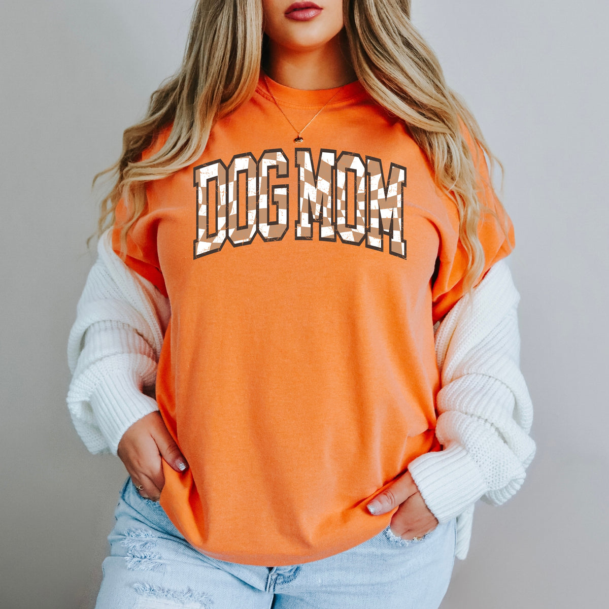 Dog Mom - Unisex Comfort Colors Garment-Dyed Heavyweight T-Shirt