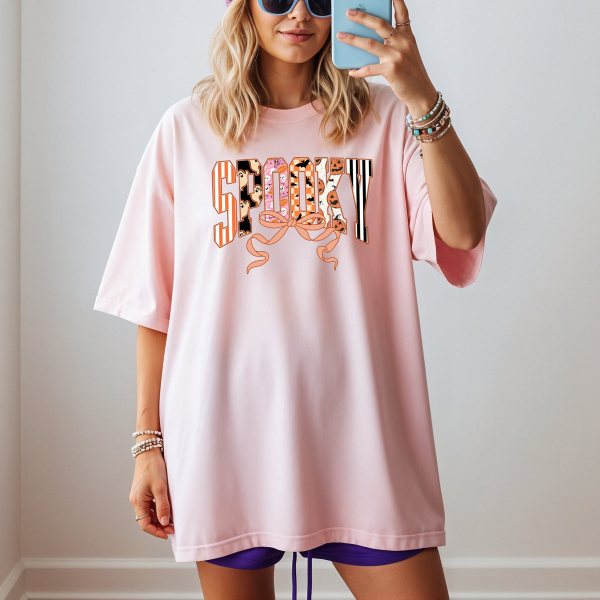 Cute Halloween ‘Spooky’ Print Retro Ghosts & Pumpkins with Ribbon Printed Comfort Colors T-Shirt 