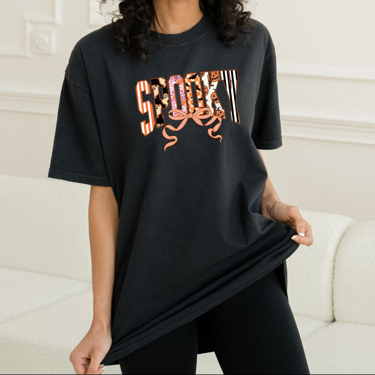 Cute Halloween ‘Spooky’ Print Retro Ghosts & Pumpkins with Ribbon Printed Comfort Colors T-Shirt 