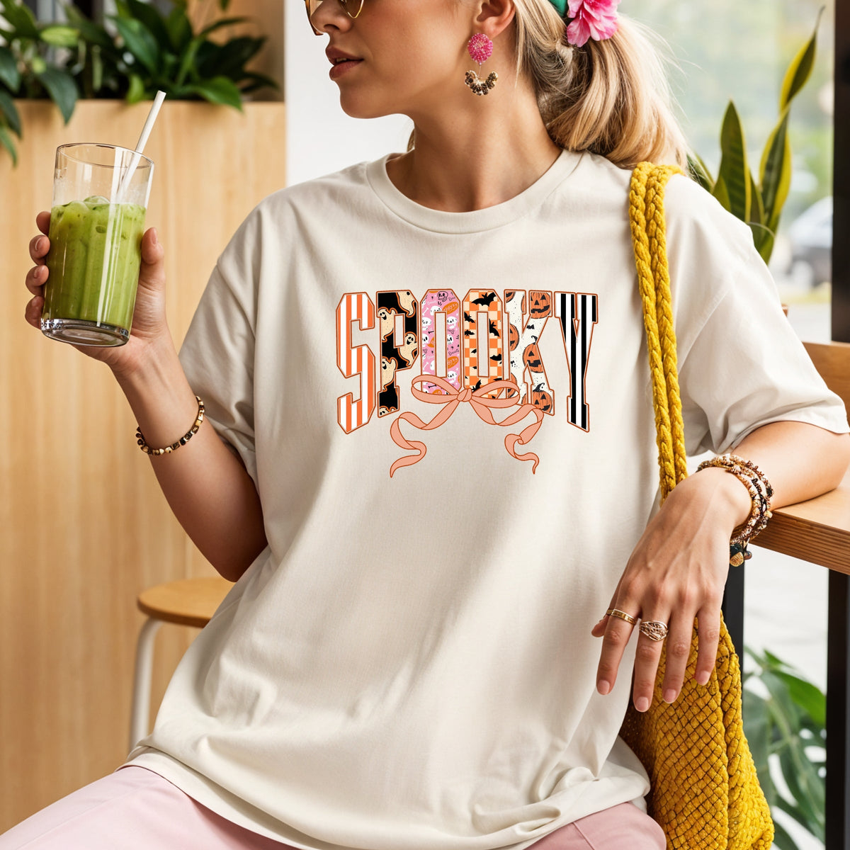 Cute Halloween ‘Spooky’ Print Retro Ghosts & Pumpkins with Ribbon Printed Comfort Colors T-Shirt 