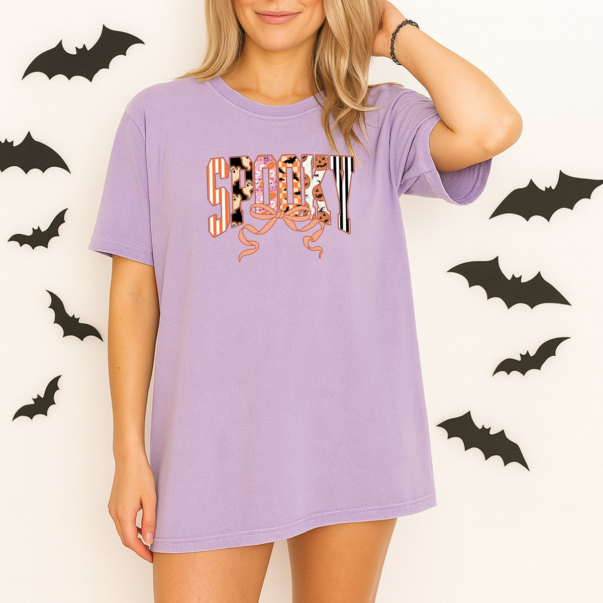 Cute Halloween ‘Spooky’ Print Retro Ghosts & Pumpkins with Ribbon Printed Comfort Colors T-Shirt 