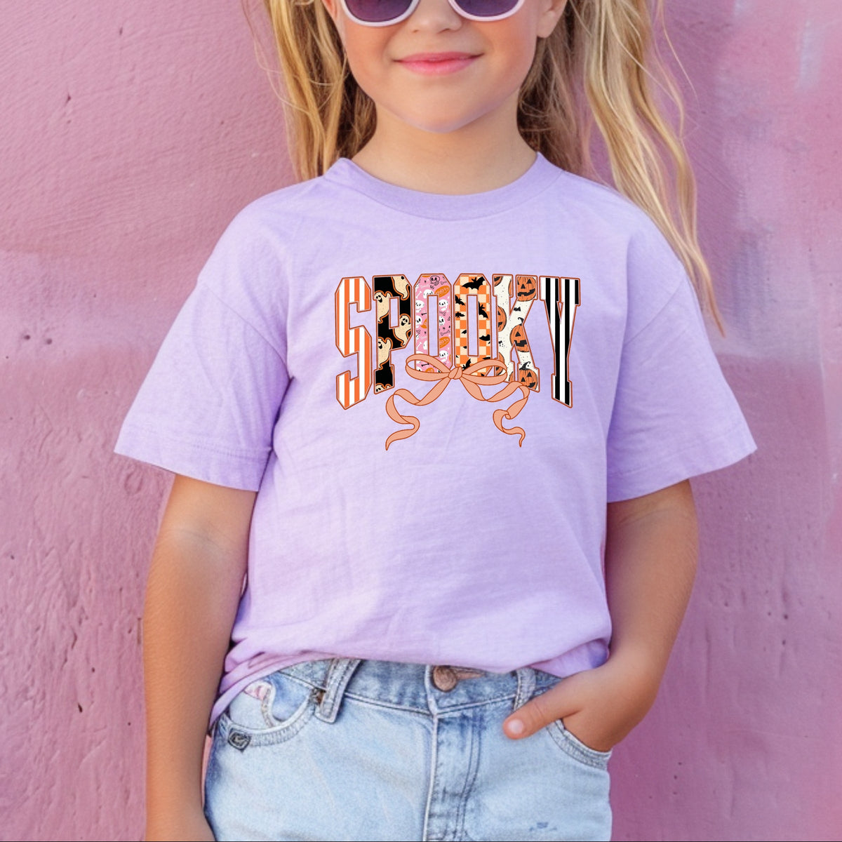 Cute Halloween Spooky Print Retro Ghosts & Pumpkins with Ribbon Printed Comfort Colors T-Shirt 