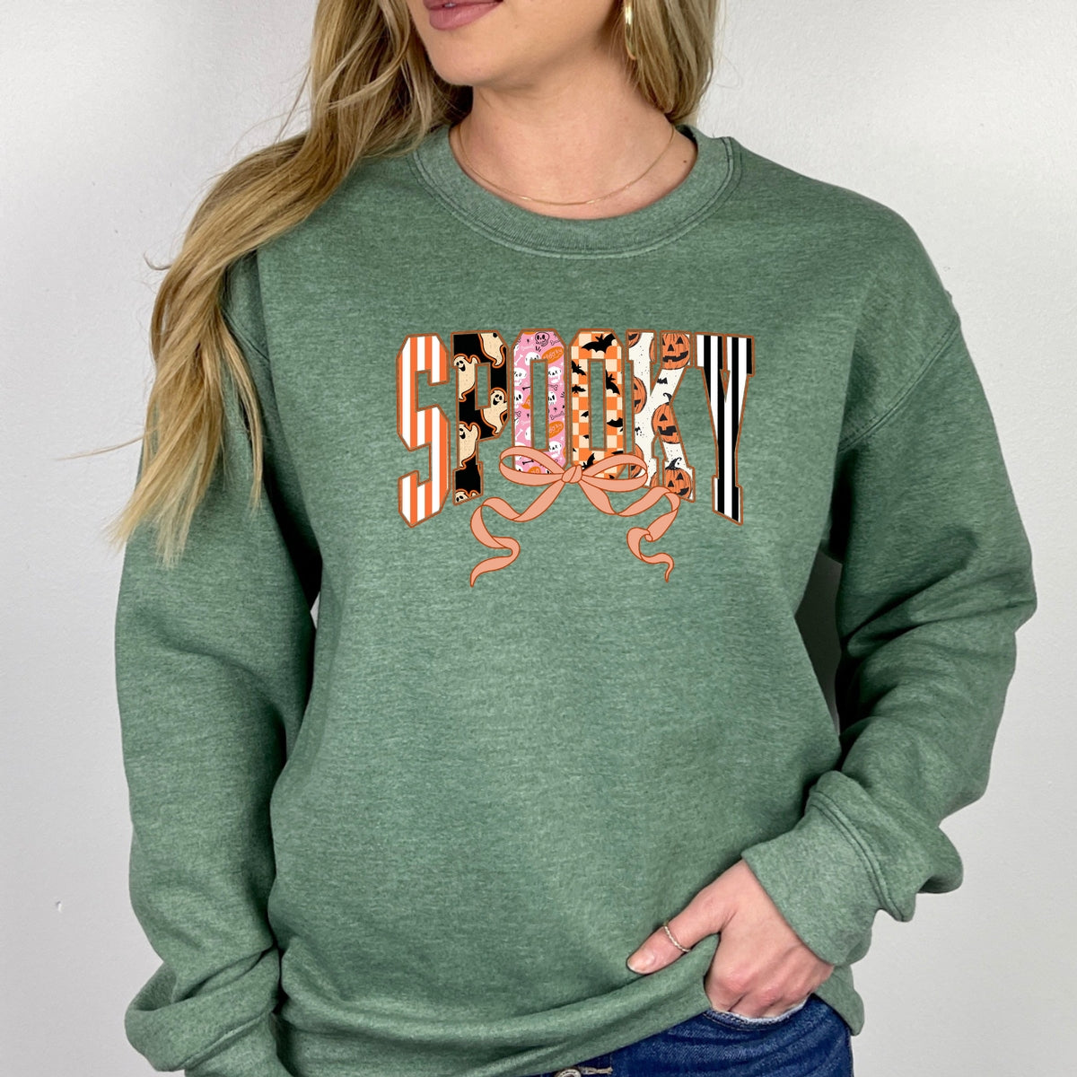 Cute Halloween Spooky Print Retro Ghosts & Pumpkins with Ribbon Printed Crewneck Sweatshirt