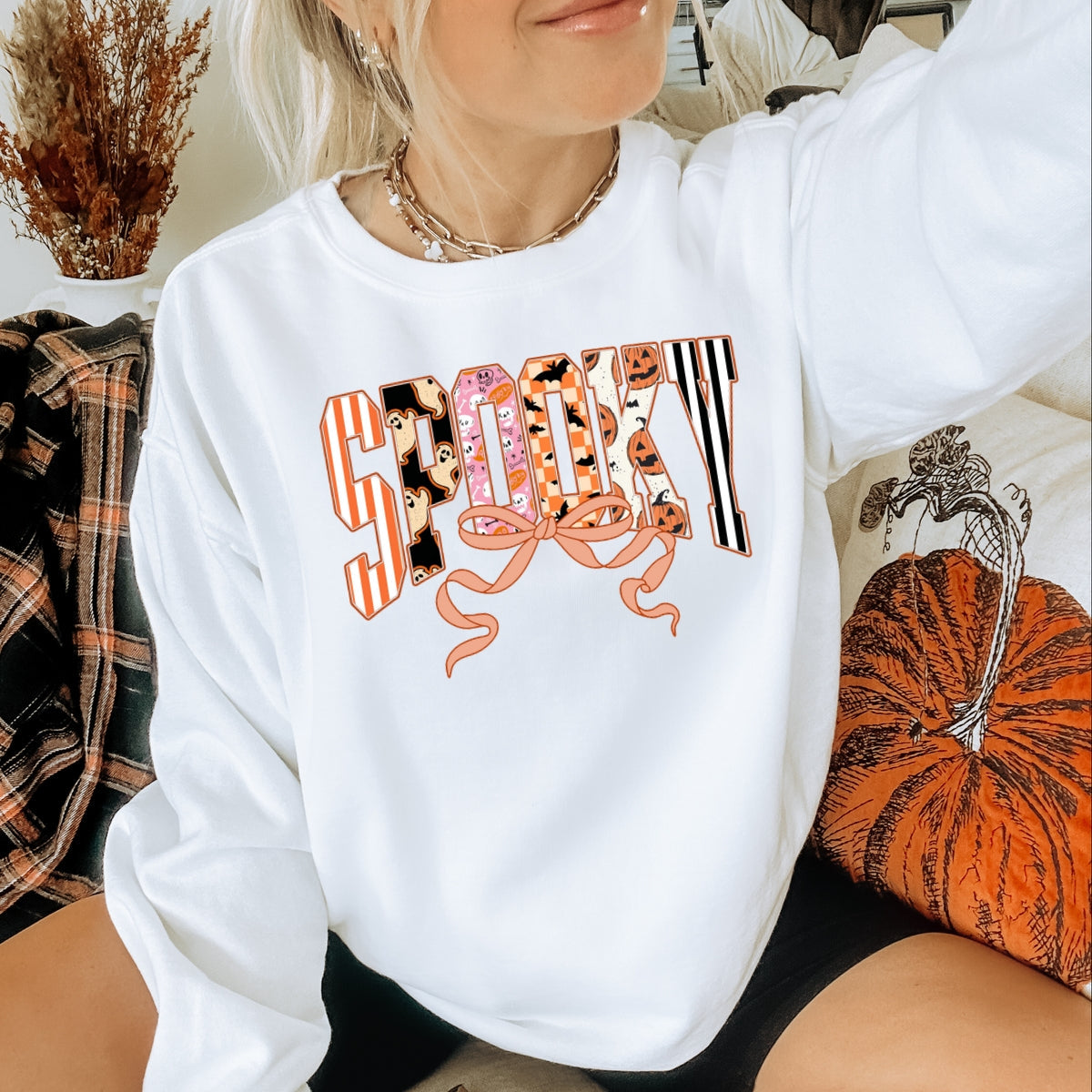 Cute Halloween Spooky Print Retro Ghosts & Pumpkins with Ribbon Printed Crewneck Sweatshirt