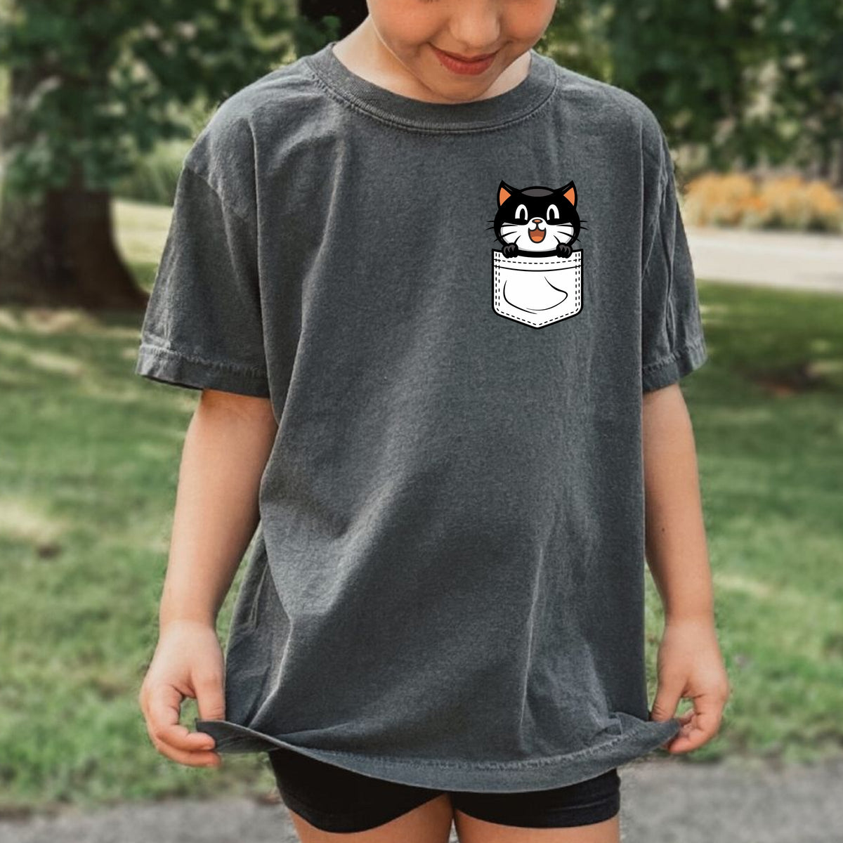 Black Cat Halloween Pocket Print Printed Comfort Colors T-Shirt 